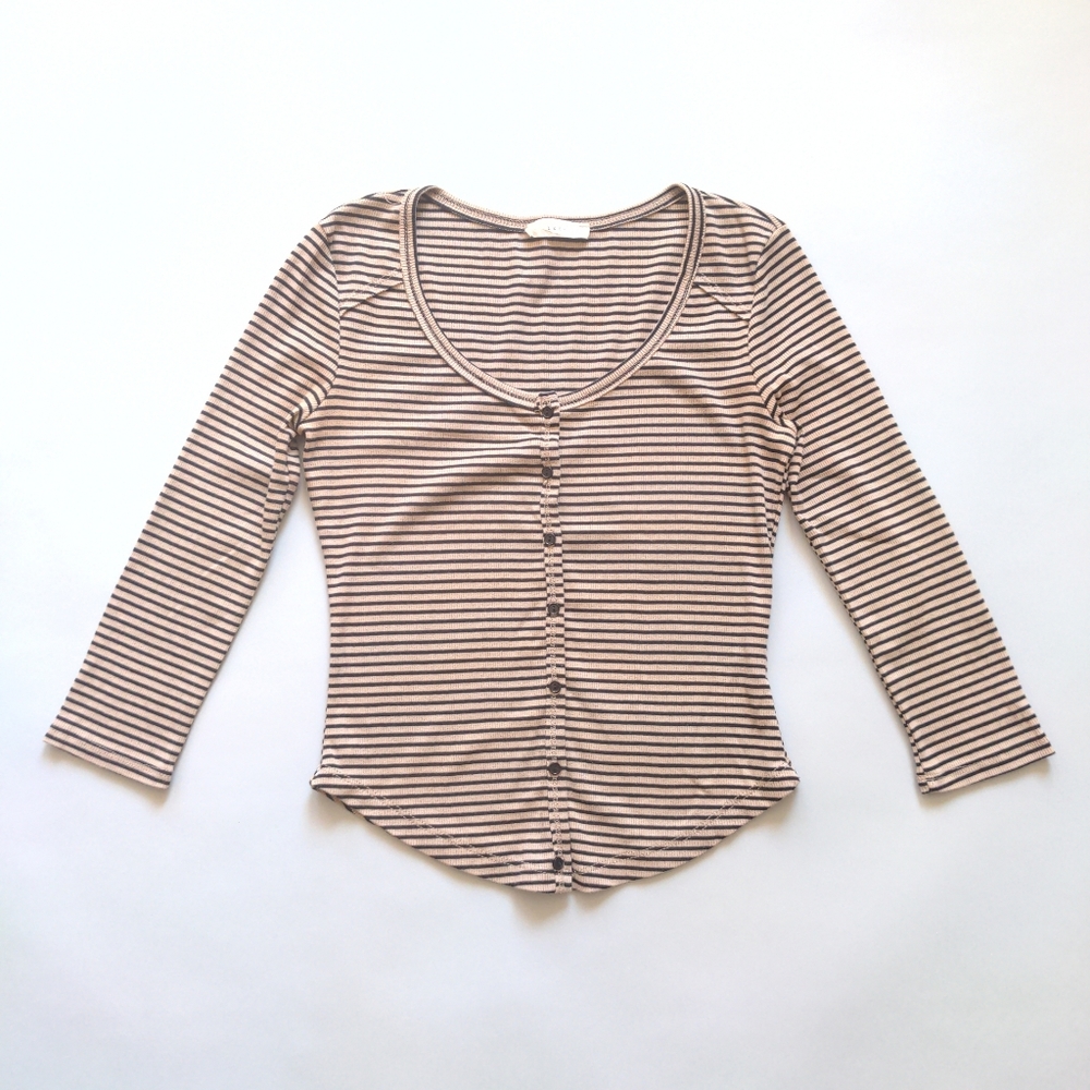 Striped henley shirt button thermal S NWOT